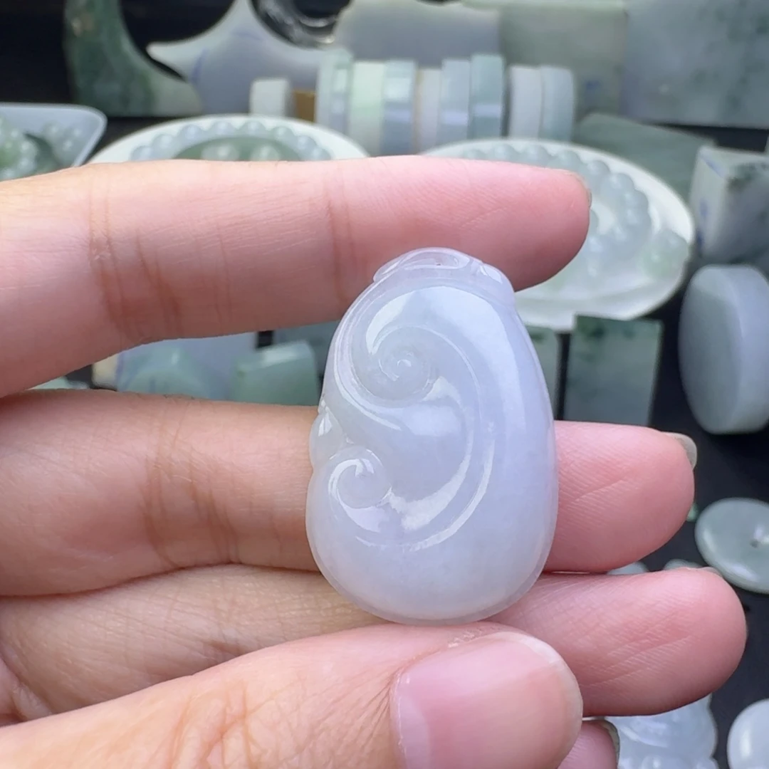 悟***空颈饰未镶嵌翡翠如意