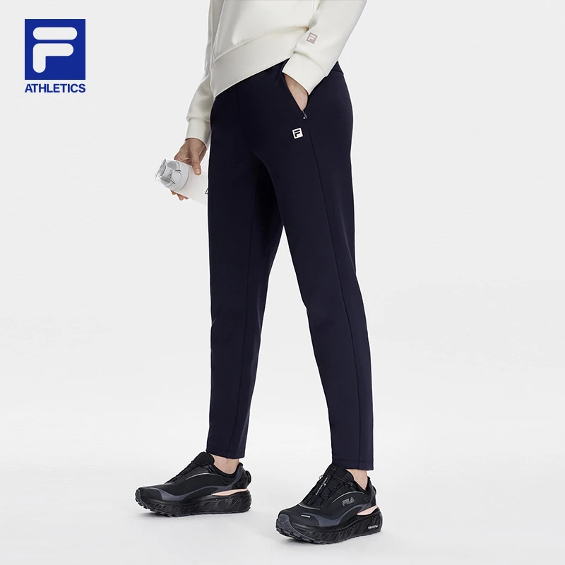 Fila/斐乐2025新款女士运动休闲亲肤透气针织长裤A61W541698A
