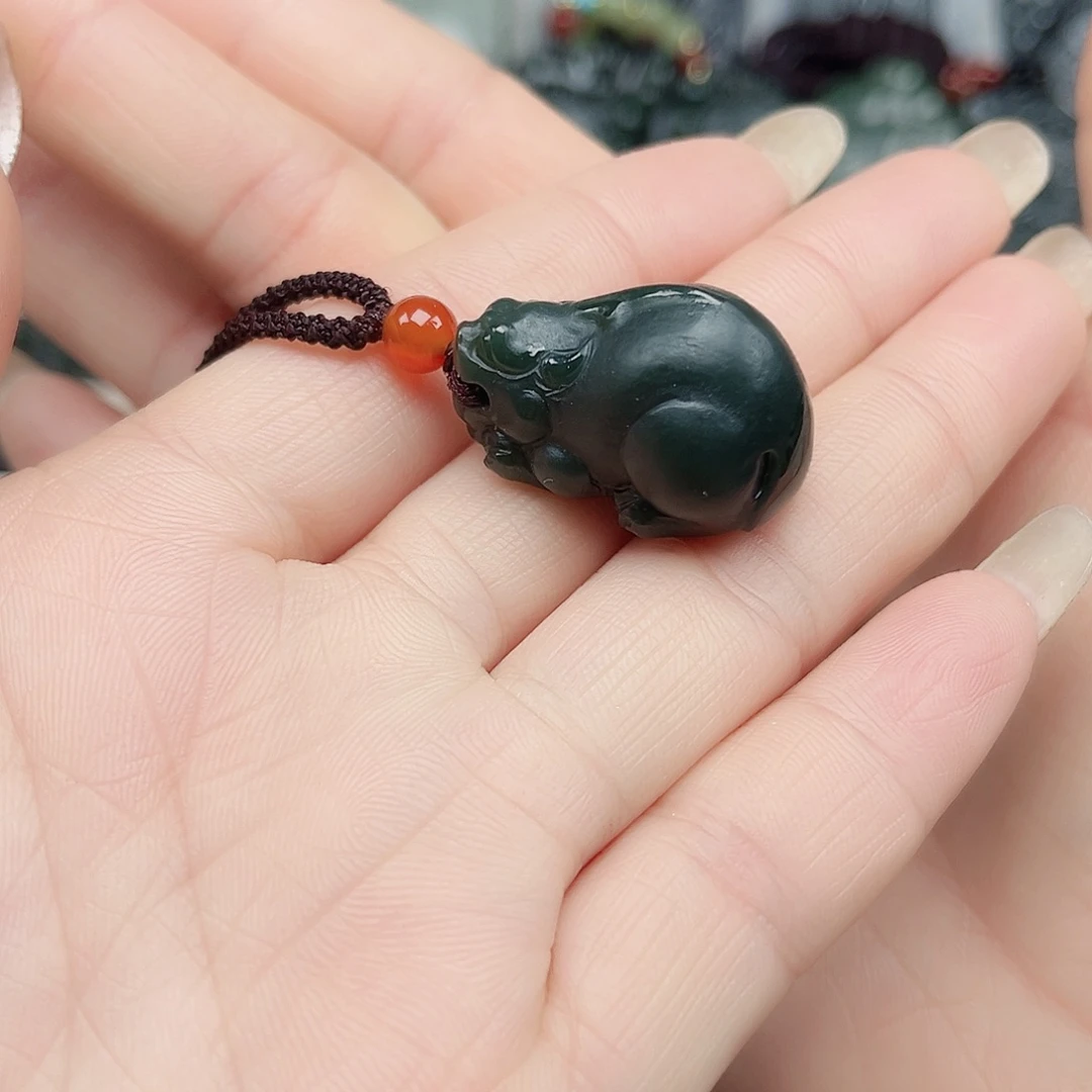 和田玉颈饰未镶嵌