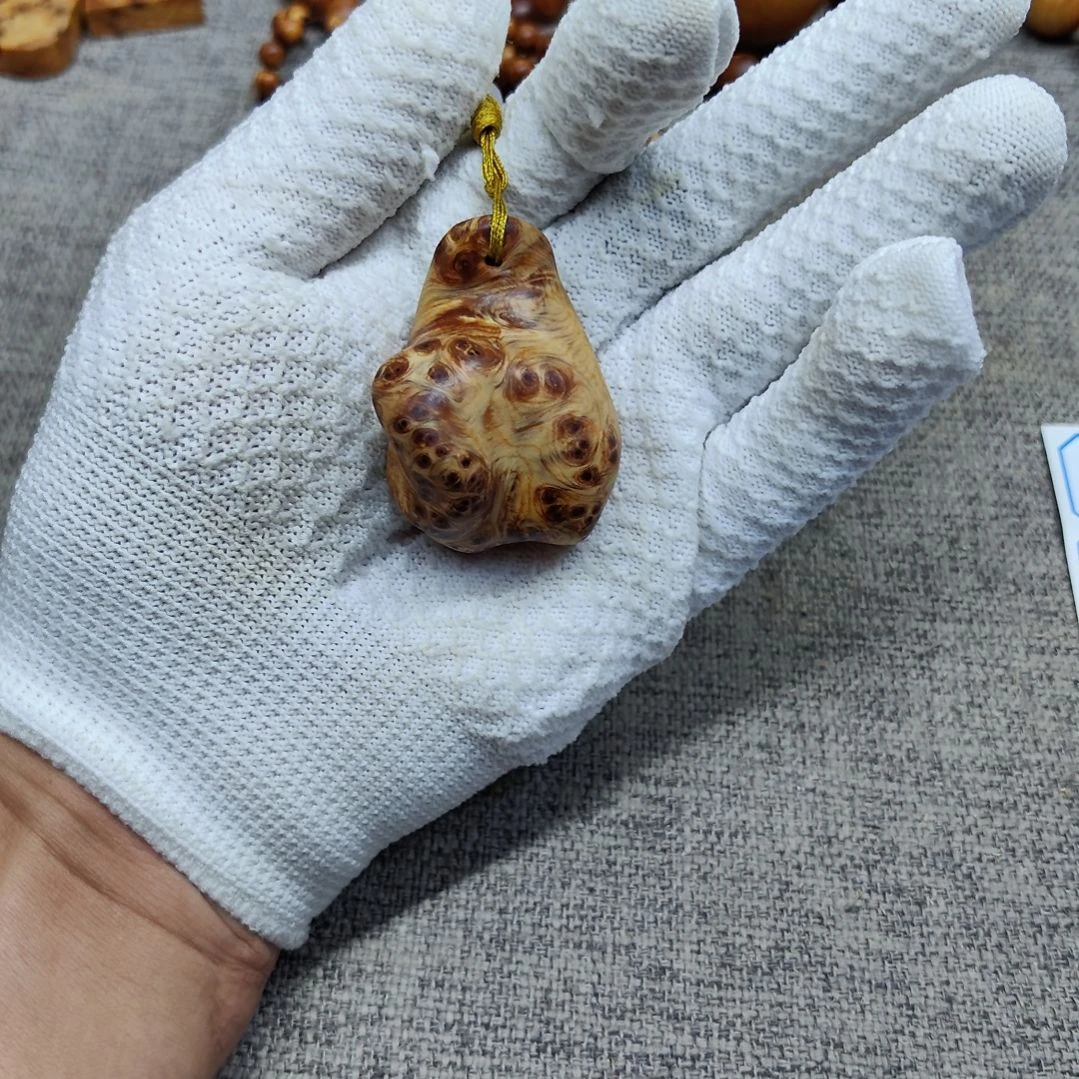 知***秋太行崖柏手工艺品