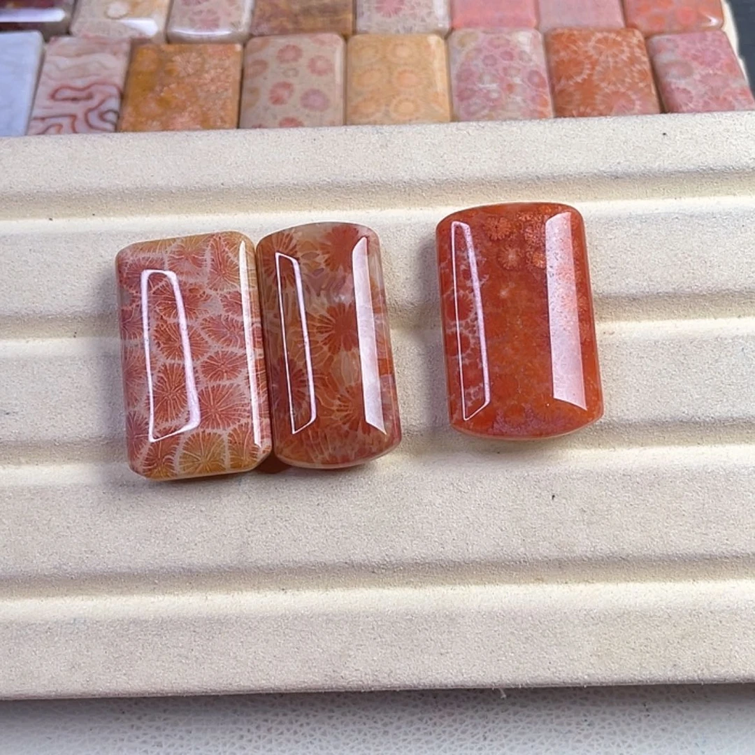 【闪购商品】硅化玉吊坠(赠链)未镶嵌秦*