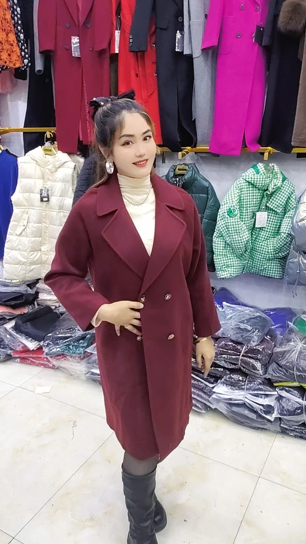 美女生的外套质量保证