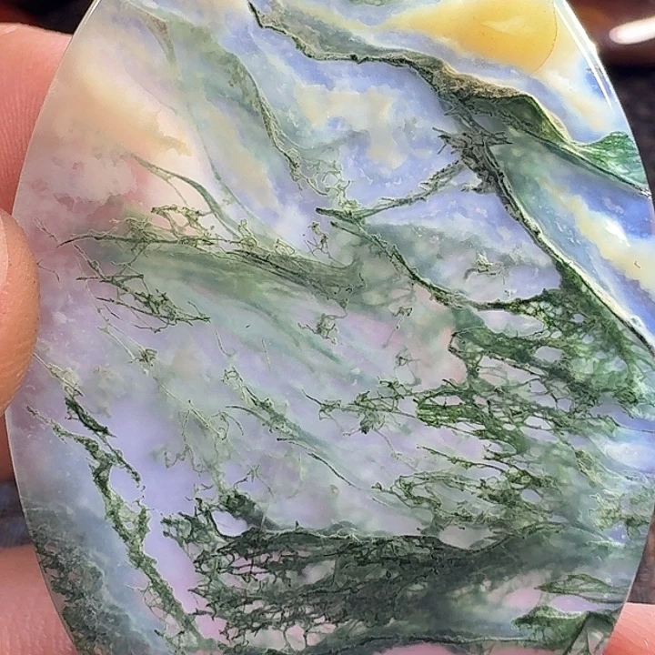 自***遥玛瑙/玉髓未镶嵌颈饰