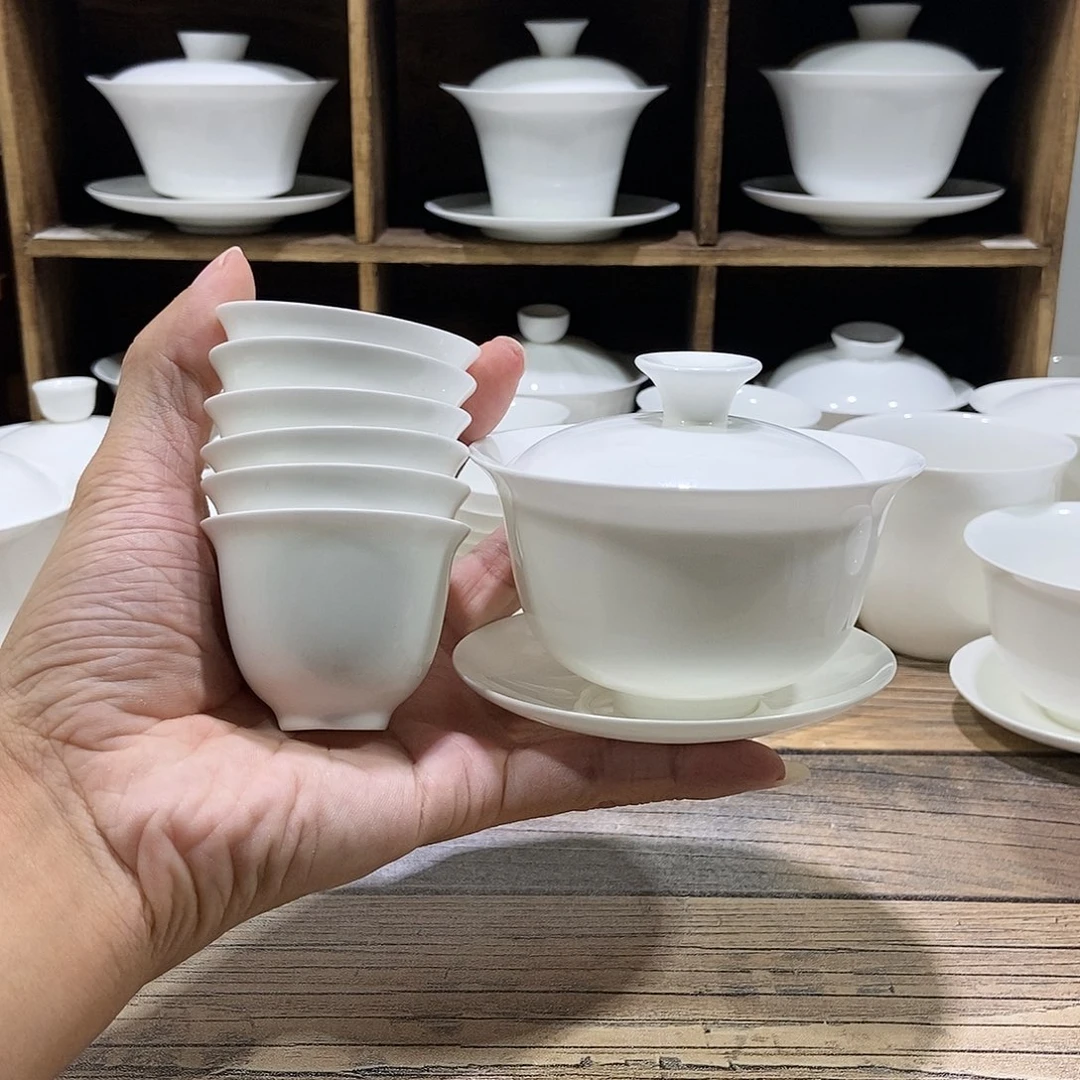 骨瓷大反口盖碗盖下约135ml+6铃铛杯满水40ml