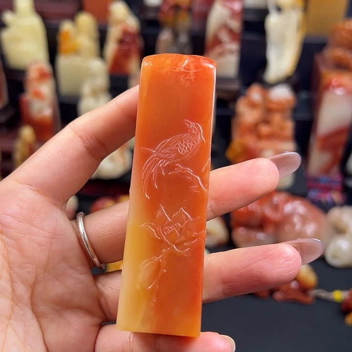 寿山石老性芙蓉石