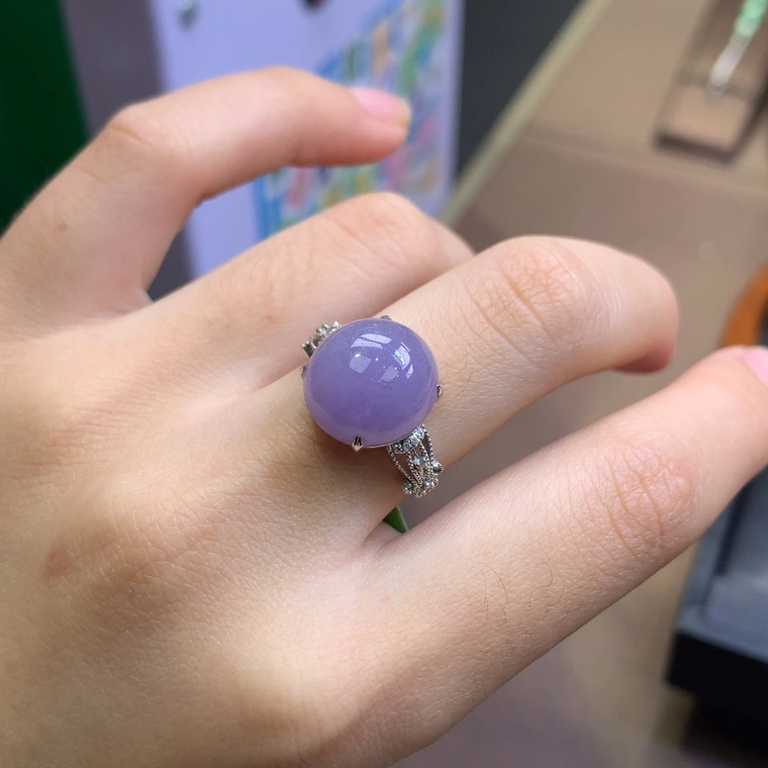 翡翠18K金镶嵌颈饰翡翠