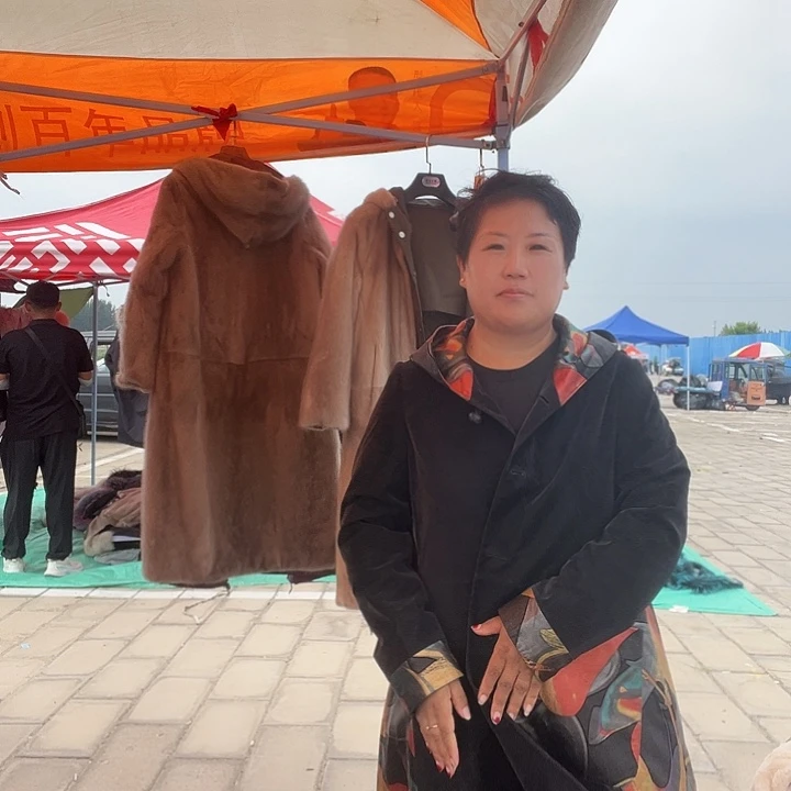 大**美女款120斤穿羊皮皮衣