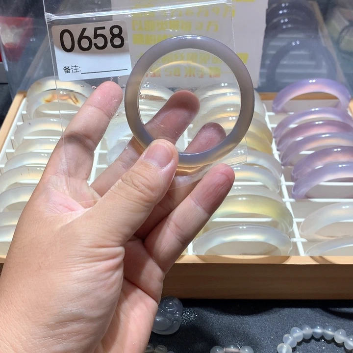 手镯玛瑙/玉髓未镶嵌