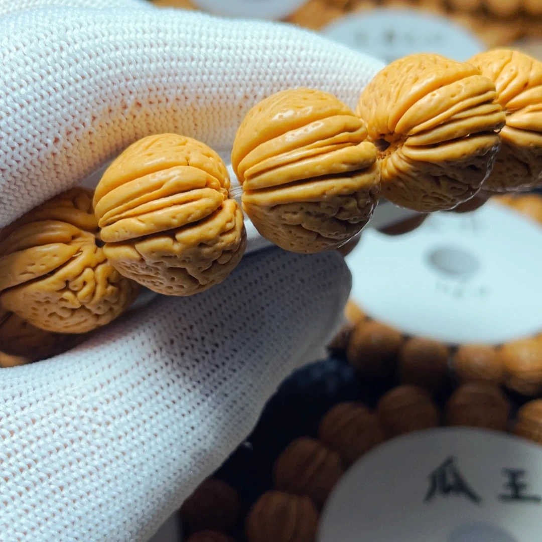 用***9桃木盘锦秋光，皮质好，OK复发