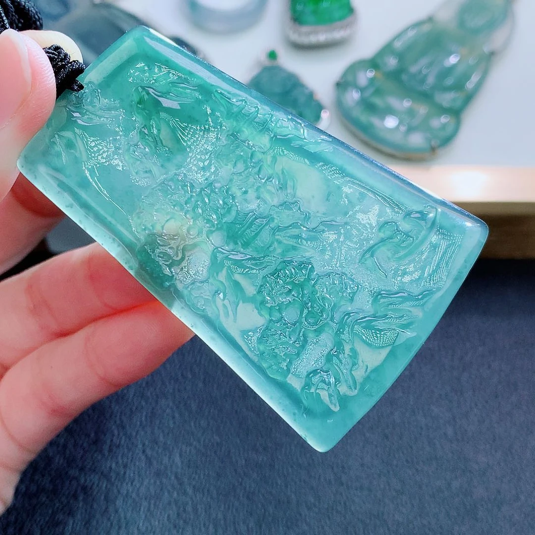 翡翠未镶嵌颈饰翡翠