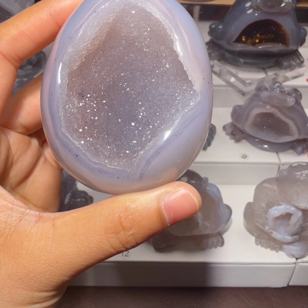 郑***陌玛瑙/玉髓未镶嵌把件