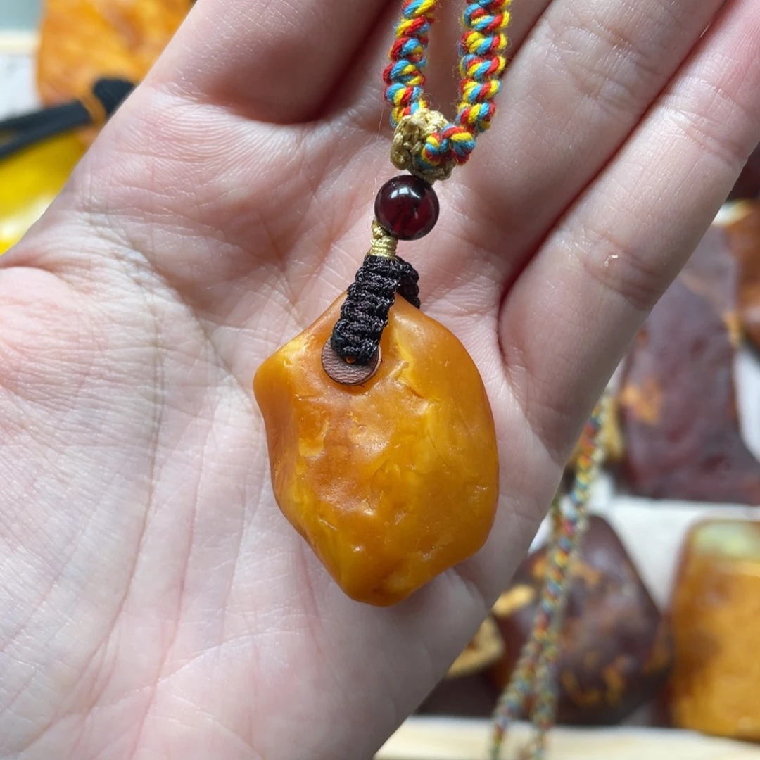 琥珀珠宝奇石未镶嵌