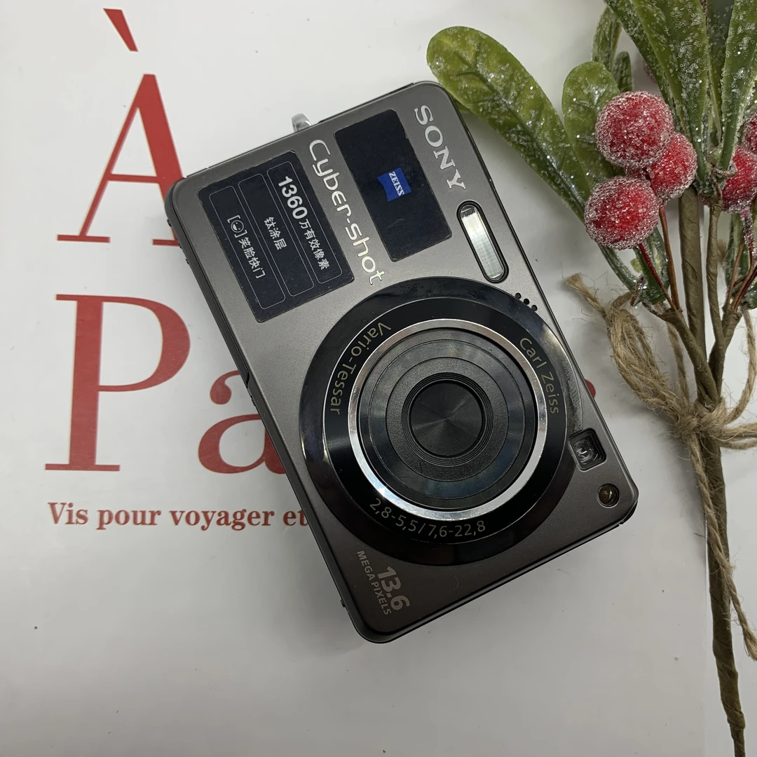 95新 Sony/索尼 W300 1010万像素 3倍光学变焦（no退no换）