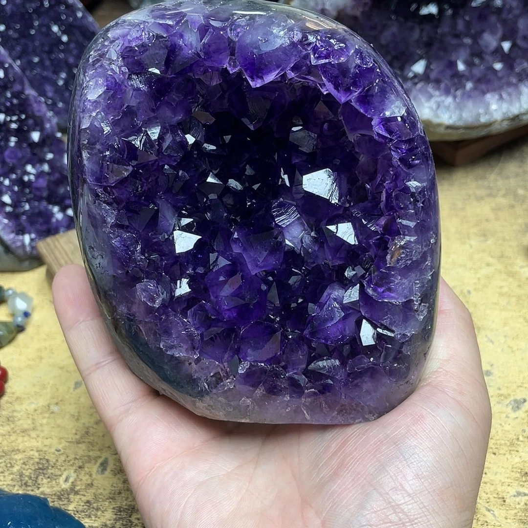 如****未镶嵌大型摆件（非配饰）紫晶