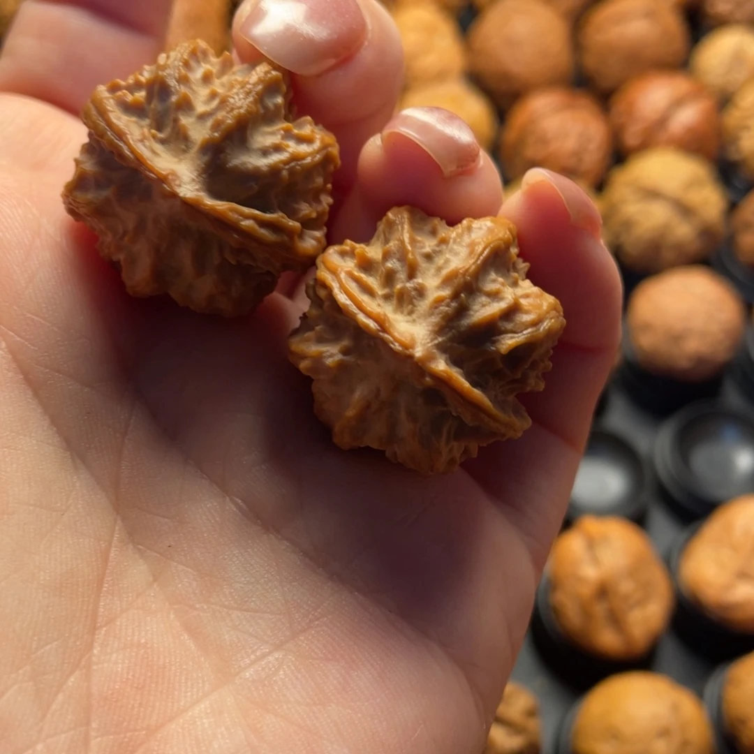 溪****文玩核桃吊坠核桃