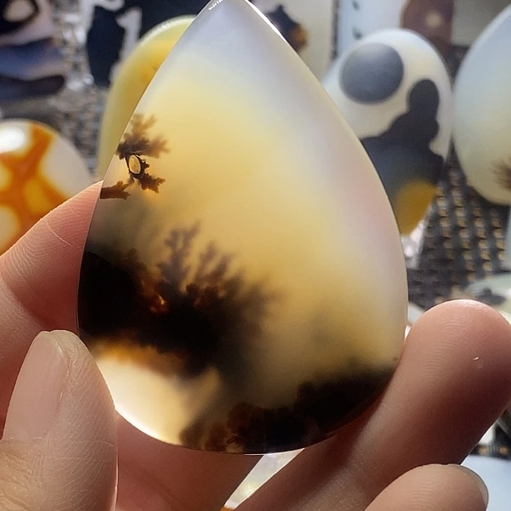 未镶嵌颈饰玛瑙/玉髓灰****发