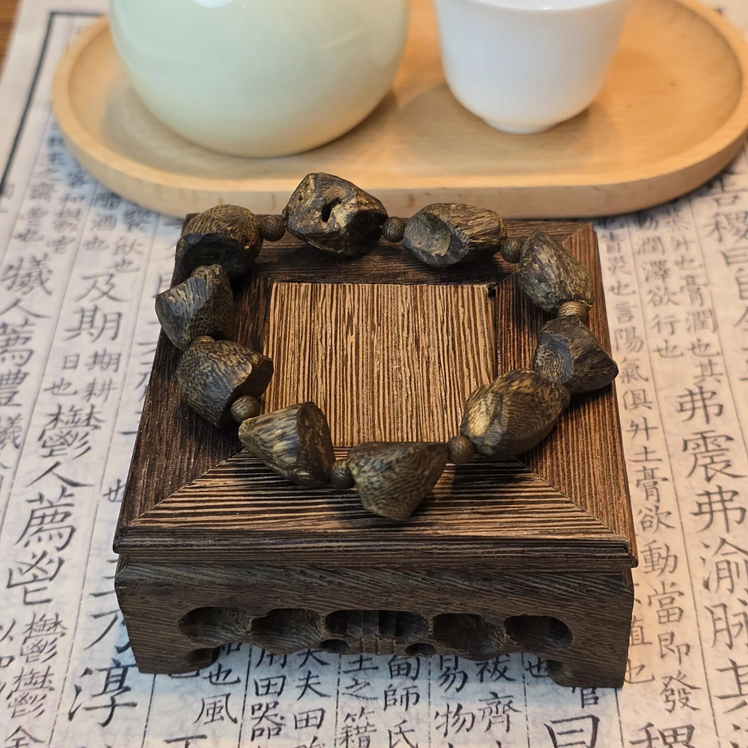 杰仔甄选-沉香 素圈 树丁随形 11.7g 单圈