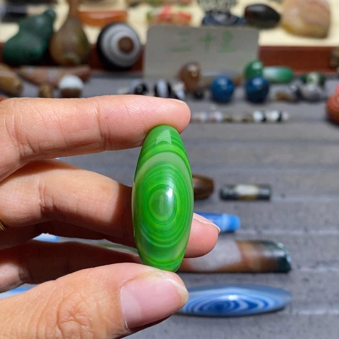 小***。玛瑙/玉髓合金颈饰