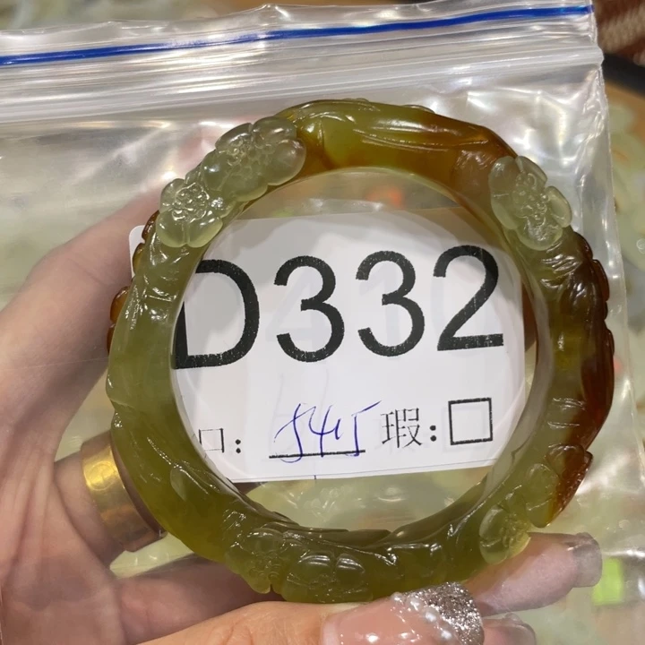 未镶嵌蛇纹石玉手镯A****⁵