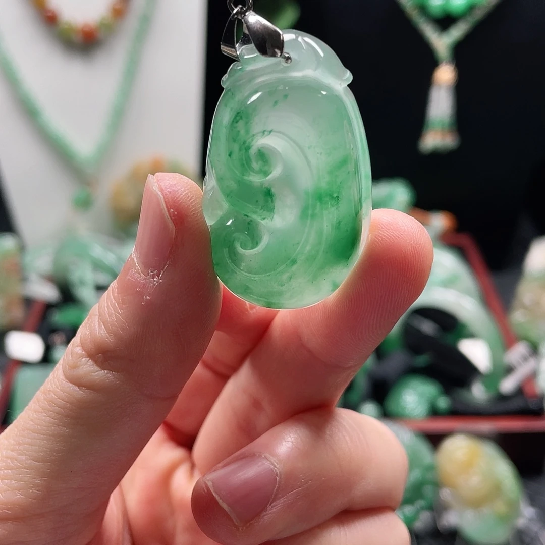 石英质玉未镶嵌吊坠