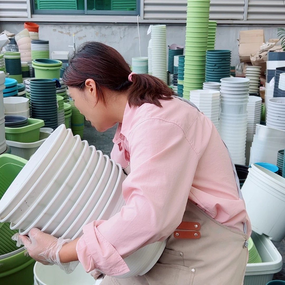 瑕疵仿陶盆B5#白色串5个无托