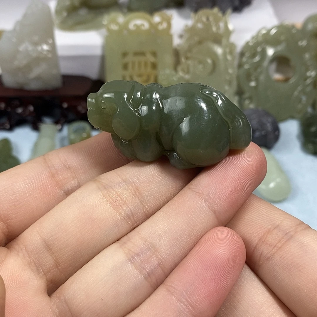 和田玉未镶嵌挂件