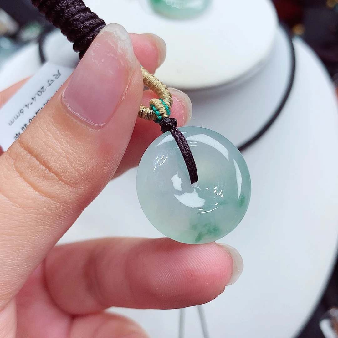 姊***儿颈饰未镶嵌翡翠翡翠，20.4/4.6