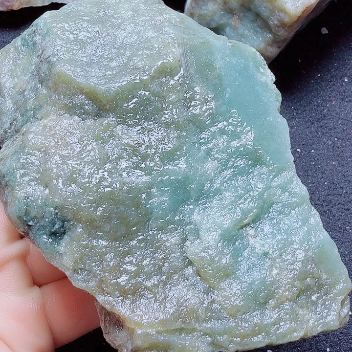 未镶嵌和田玉（糖玉）珠宝半成品