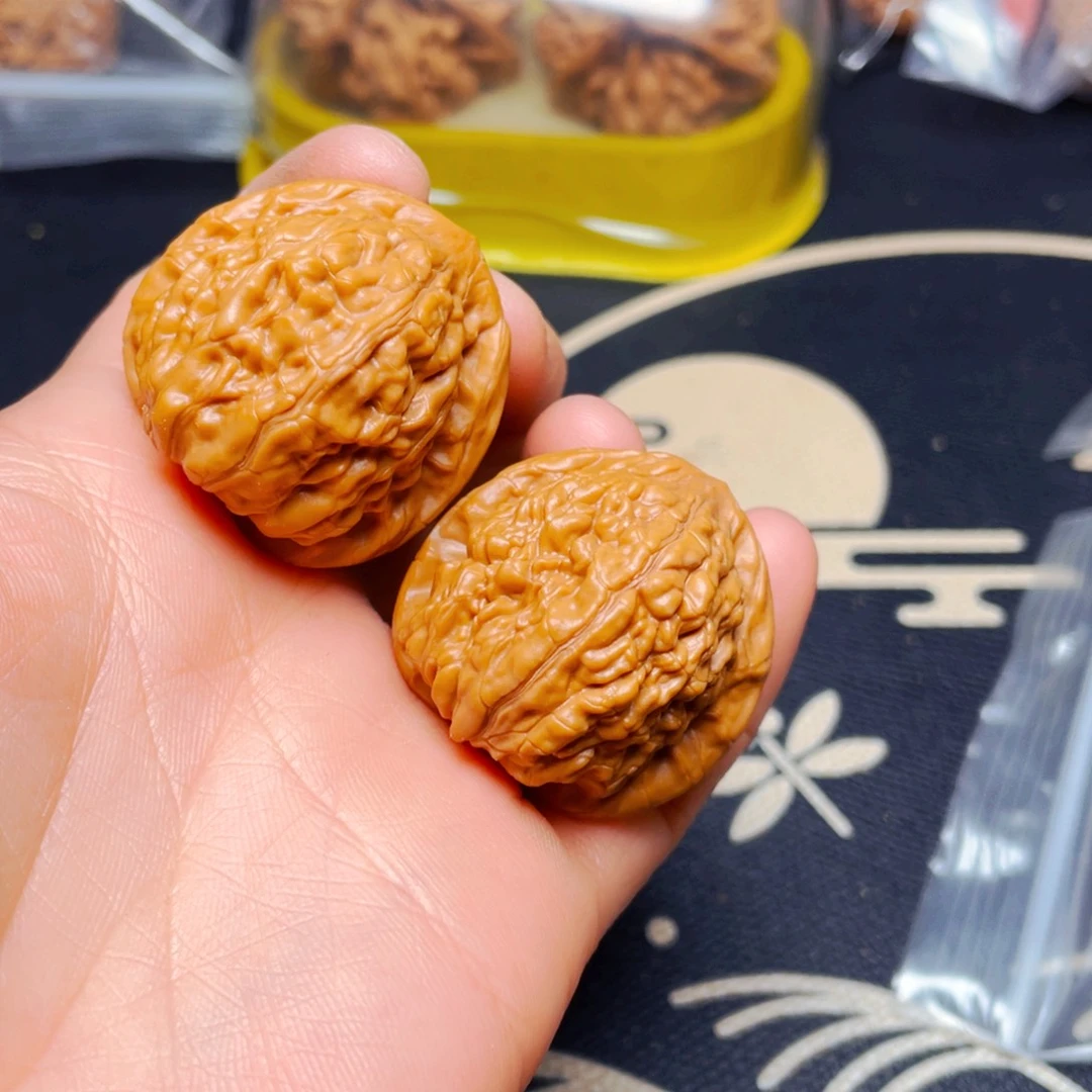 吊坠文玩核桃九月一对