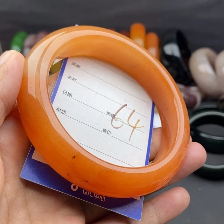 未镶嵌手镯石英质玉