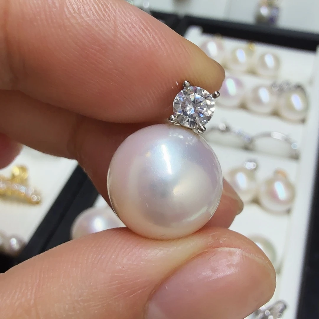 阿***色淡水珍珠银S925镶嵌颈饰