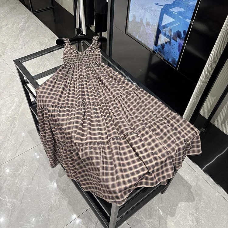 25年春夏新款 法式复古风棕色收腰格子荷叶吊带连衣裙-25Y1211