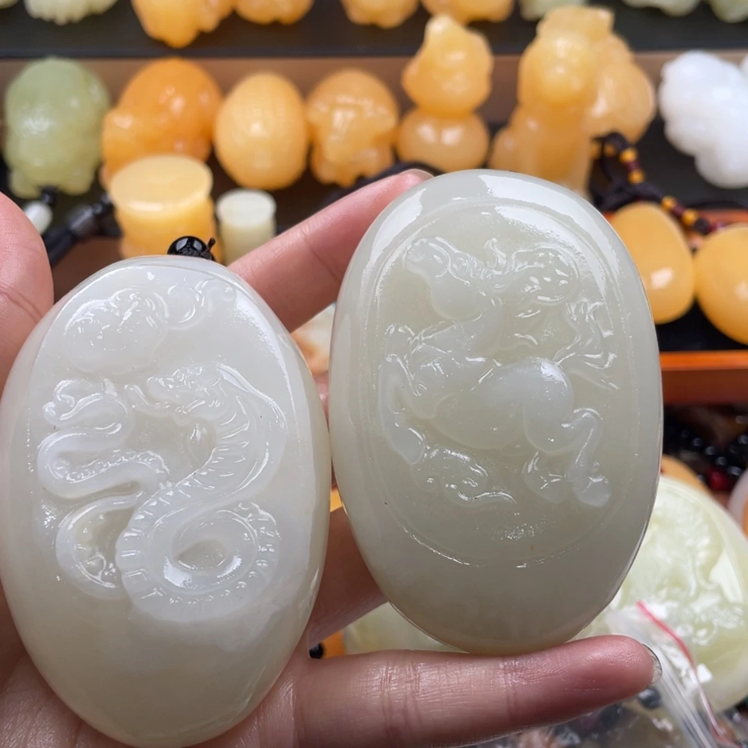 诚****石材天然古青石手把件