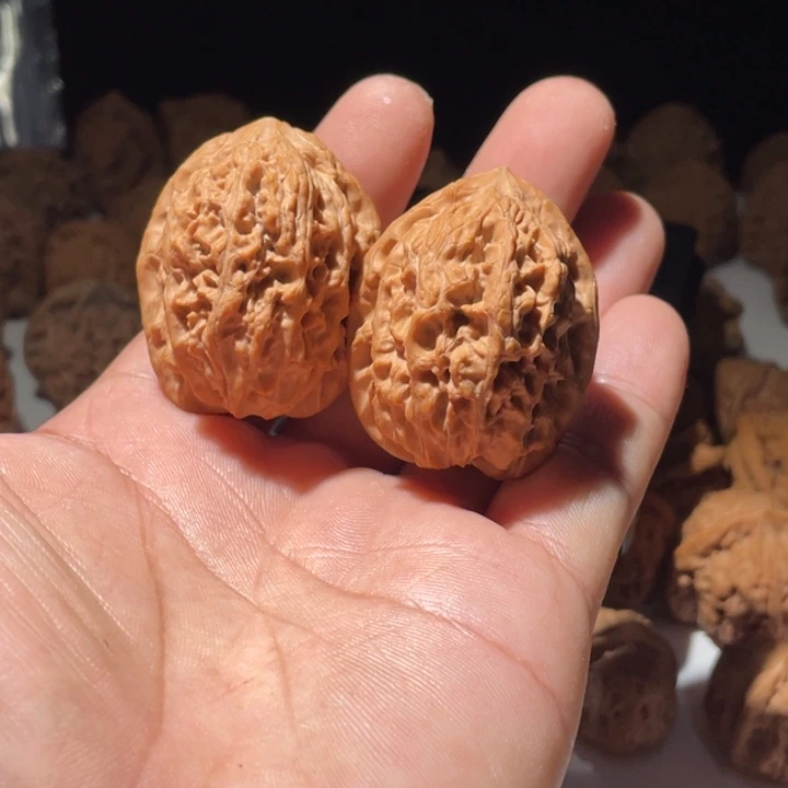 Y***.吊坠文玩核桃霸王鸡