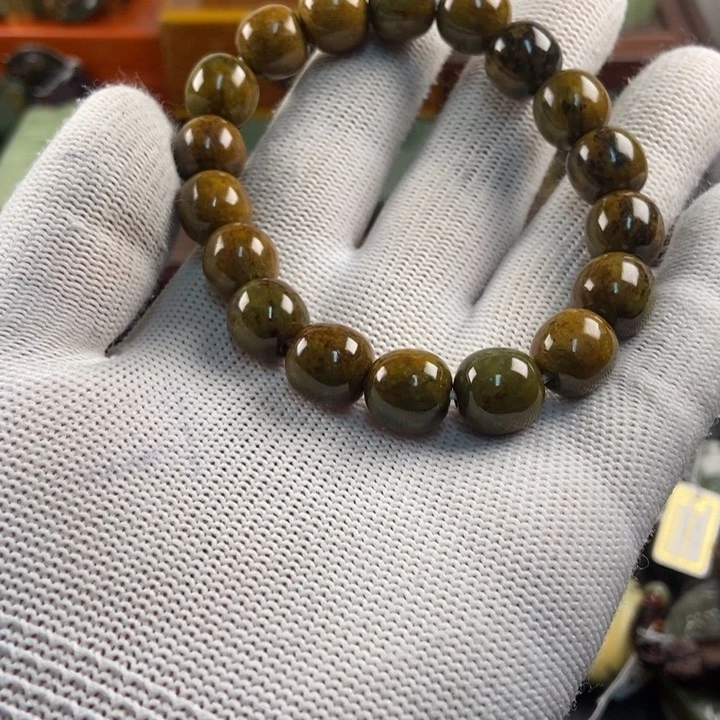 手串未镶嵌岫岩河磨玉（透闪石质玉）?**?