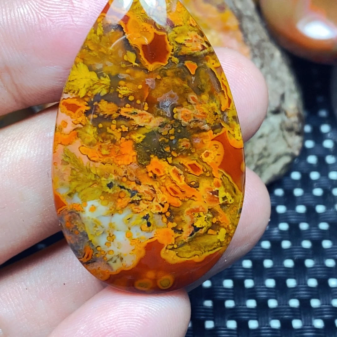 未镶嵌吊坠(不含链)玛瑙/玉髓卐**卐