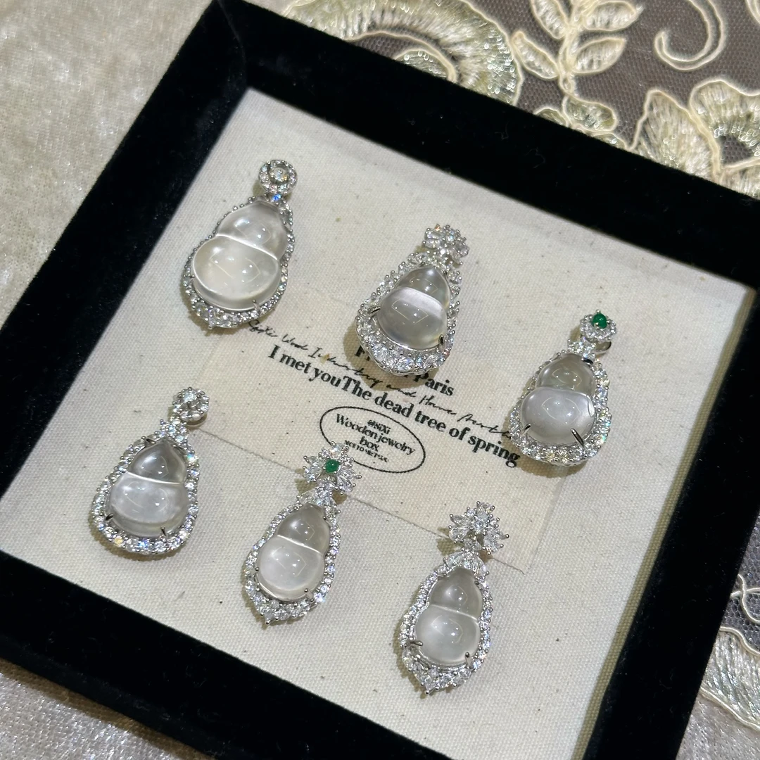 s925银白冰小灯泡葫芦轻奢贵妇明星同款爆款天然石英质玉葫芦吊坠