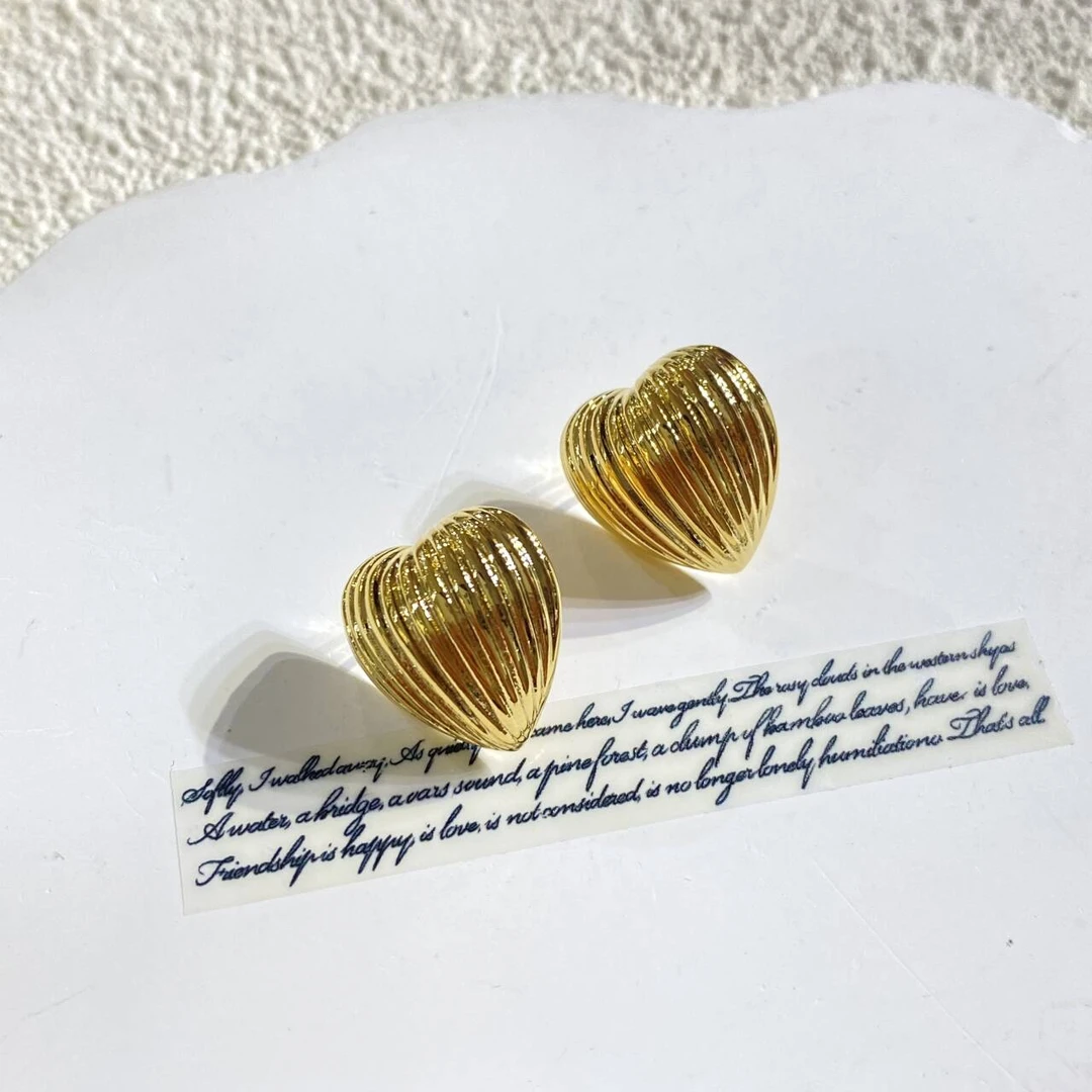 铜合金耳饰 金属感爱心耳饰 A74