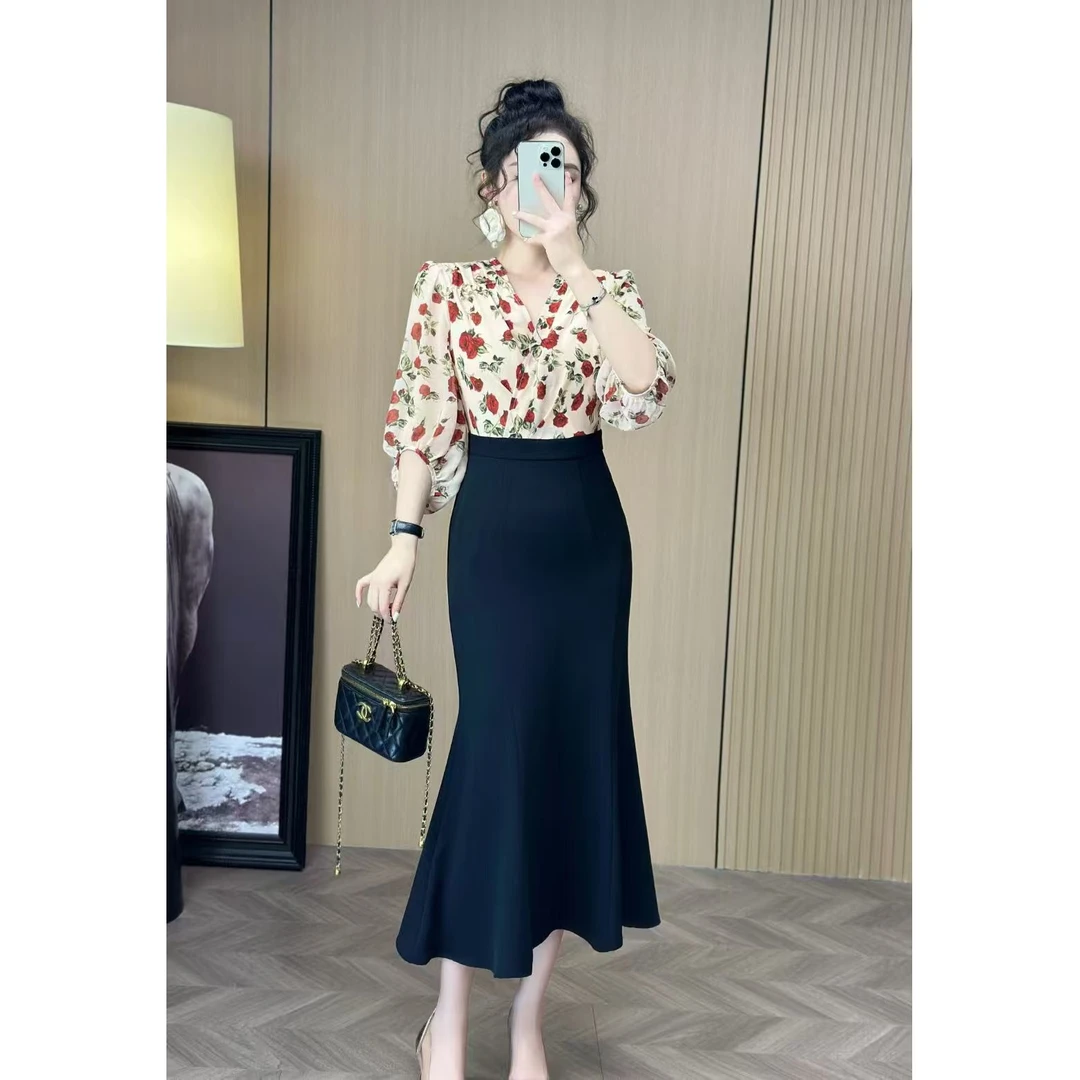 88159【明】法式复古玫瑰印花V领拼接女人味连衣裙 D17