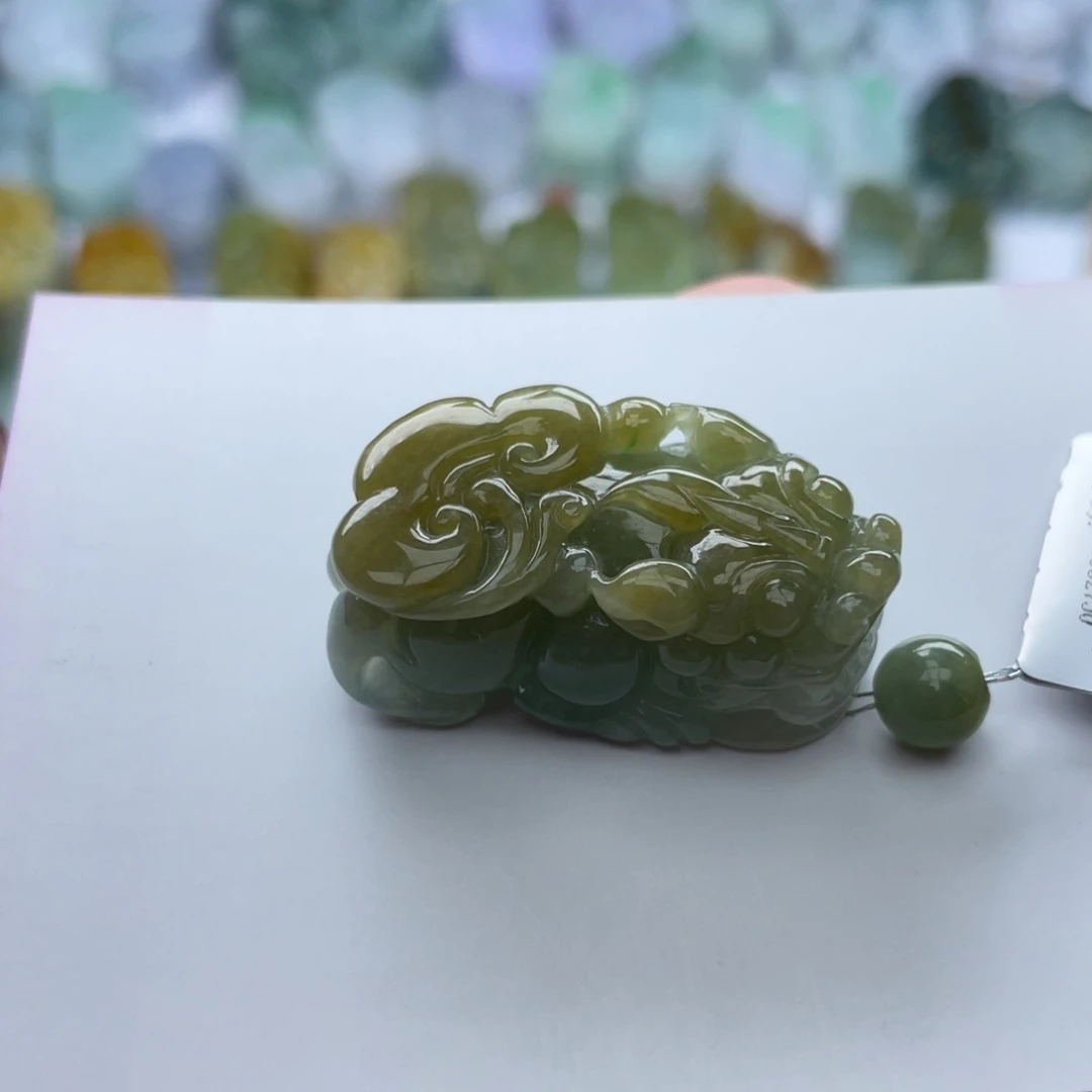 翡翠颈饰未镶嵌貔貅