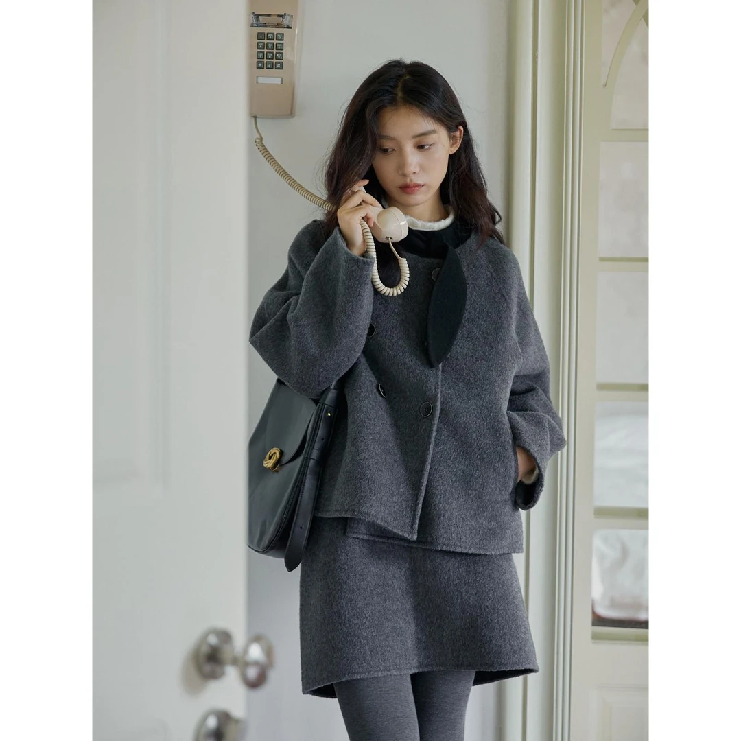 Z086#秋冬季2025高级感小香风洋气百搭简约外套搭半身短裙两件套