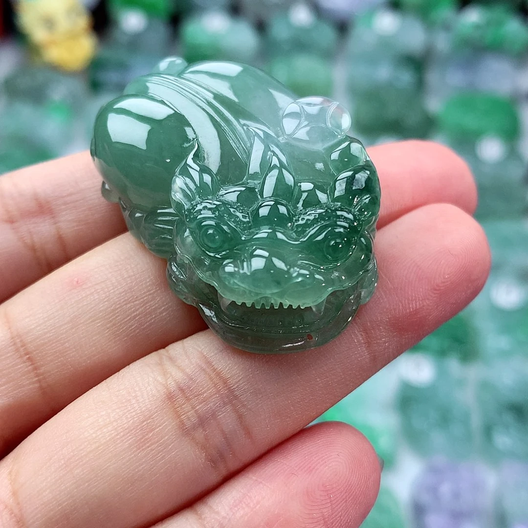 J***Z翡翠未镶嵌颈饰翡翠
