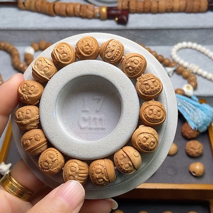 手串桃核小***跑全品拉布布
