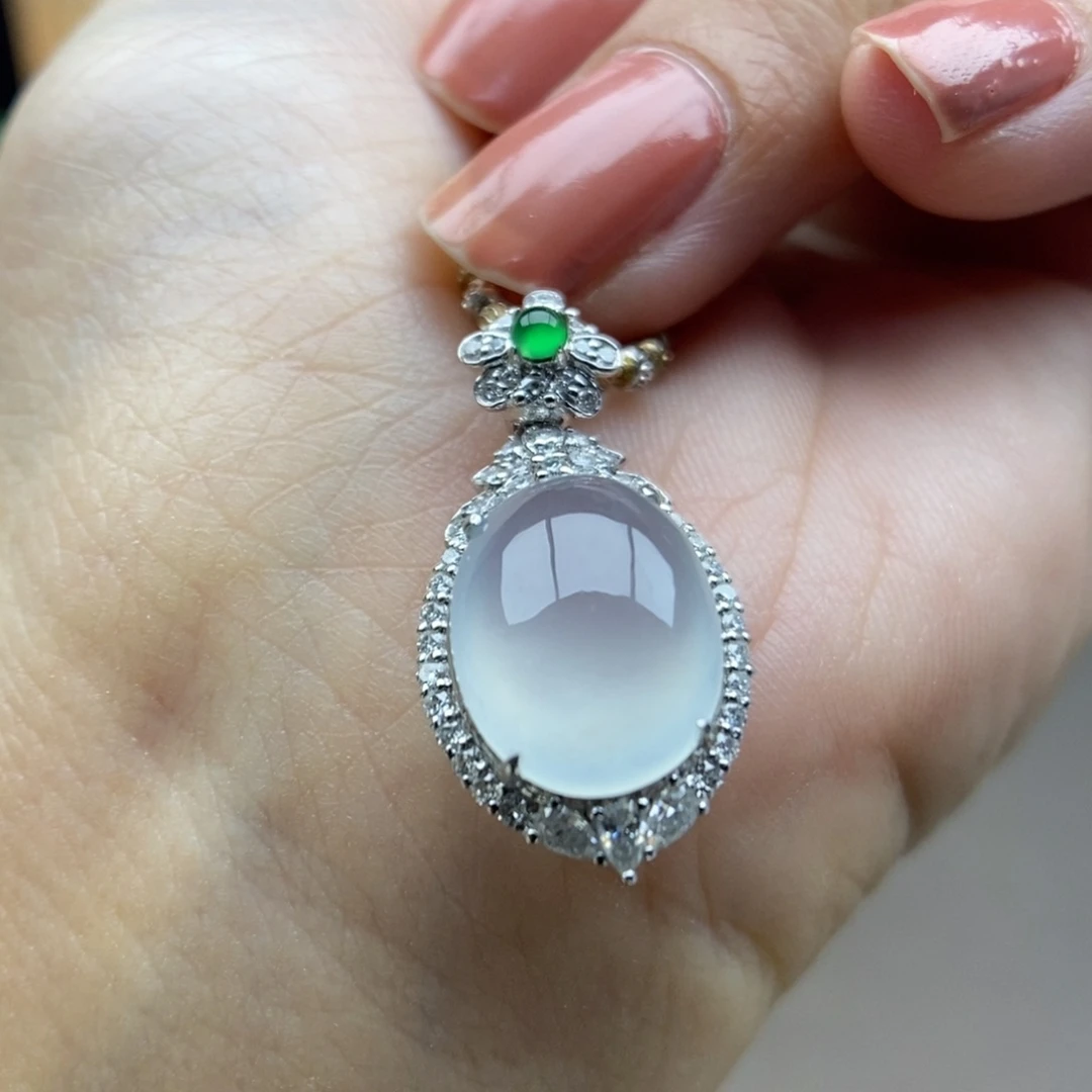 翡翠18K金镶嵌颈饰吊坠91