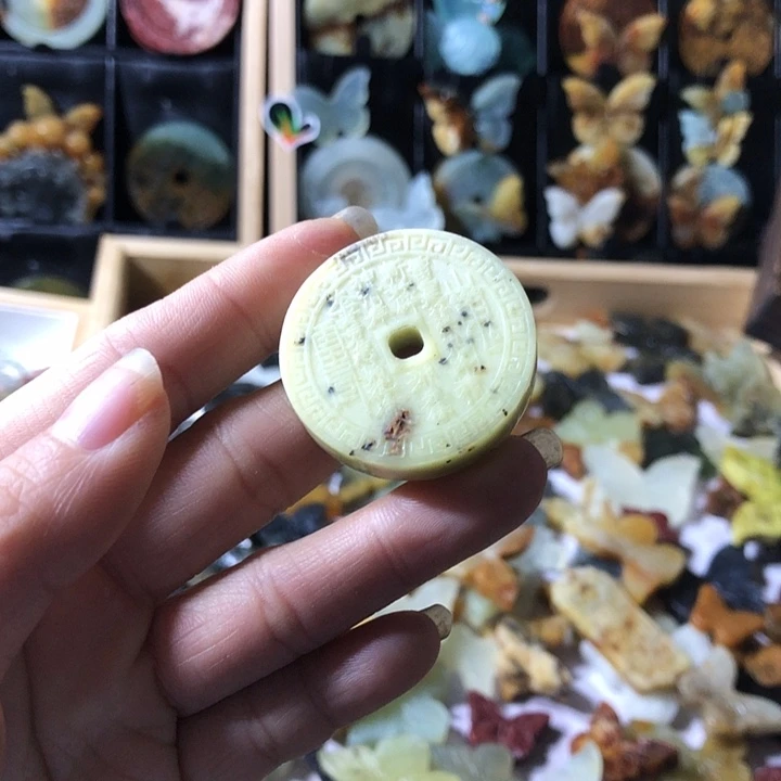 岫玉未镶嵌岫玉挂件