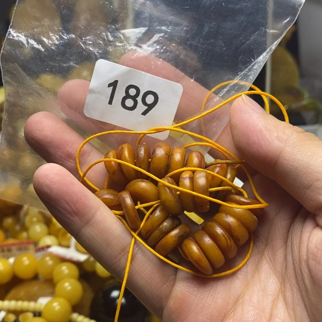 未镶嵌琥珀珠宝奇石