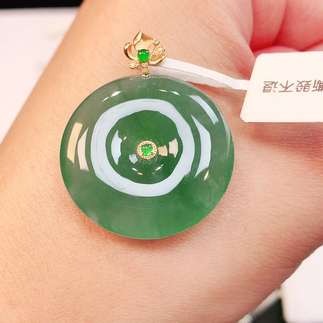 翡翠18K金镶嵌颈饰