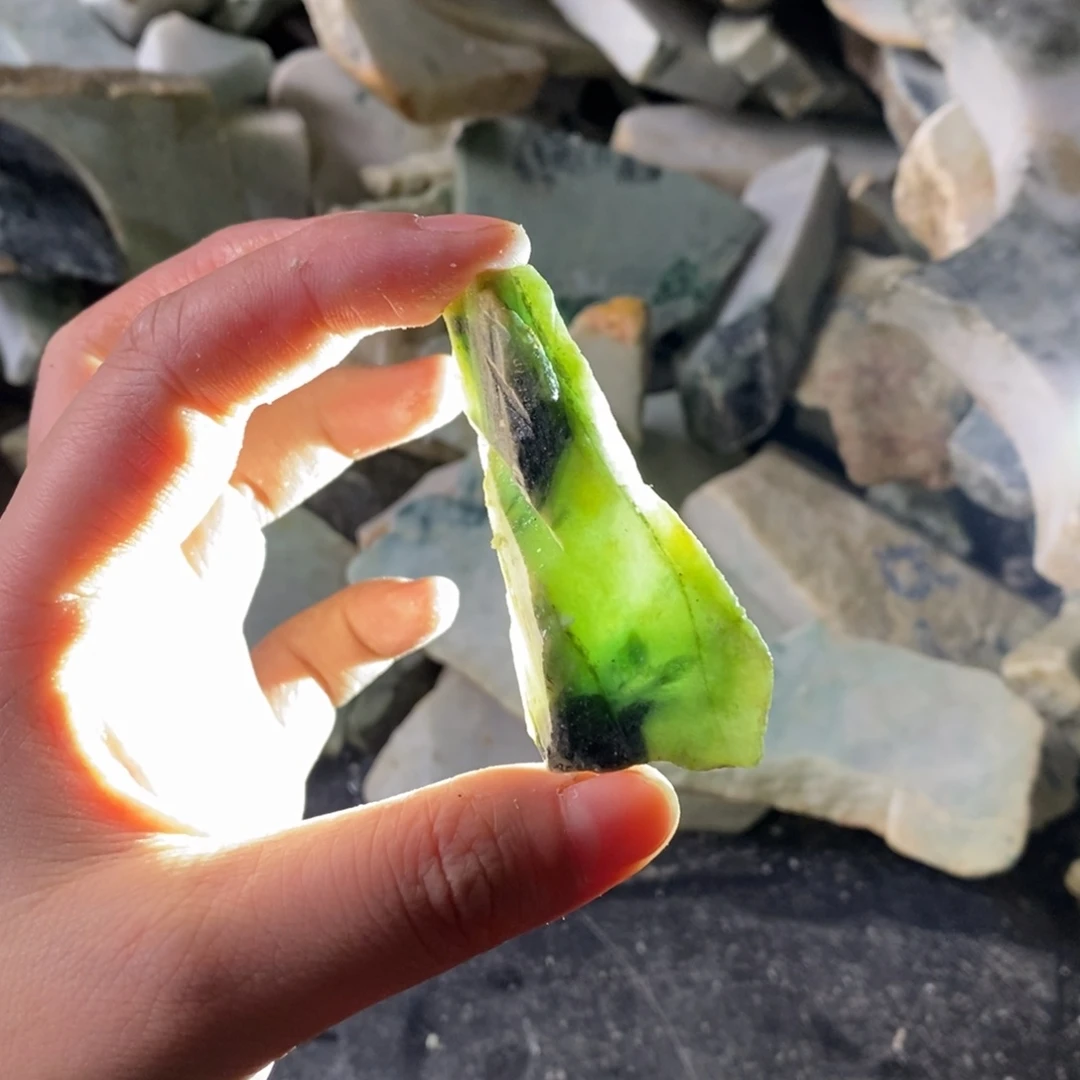 颈饰未镶嵌翡翠天然翡翠