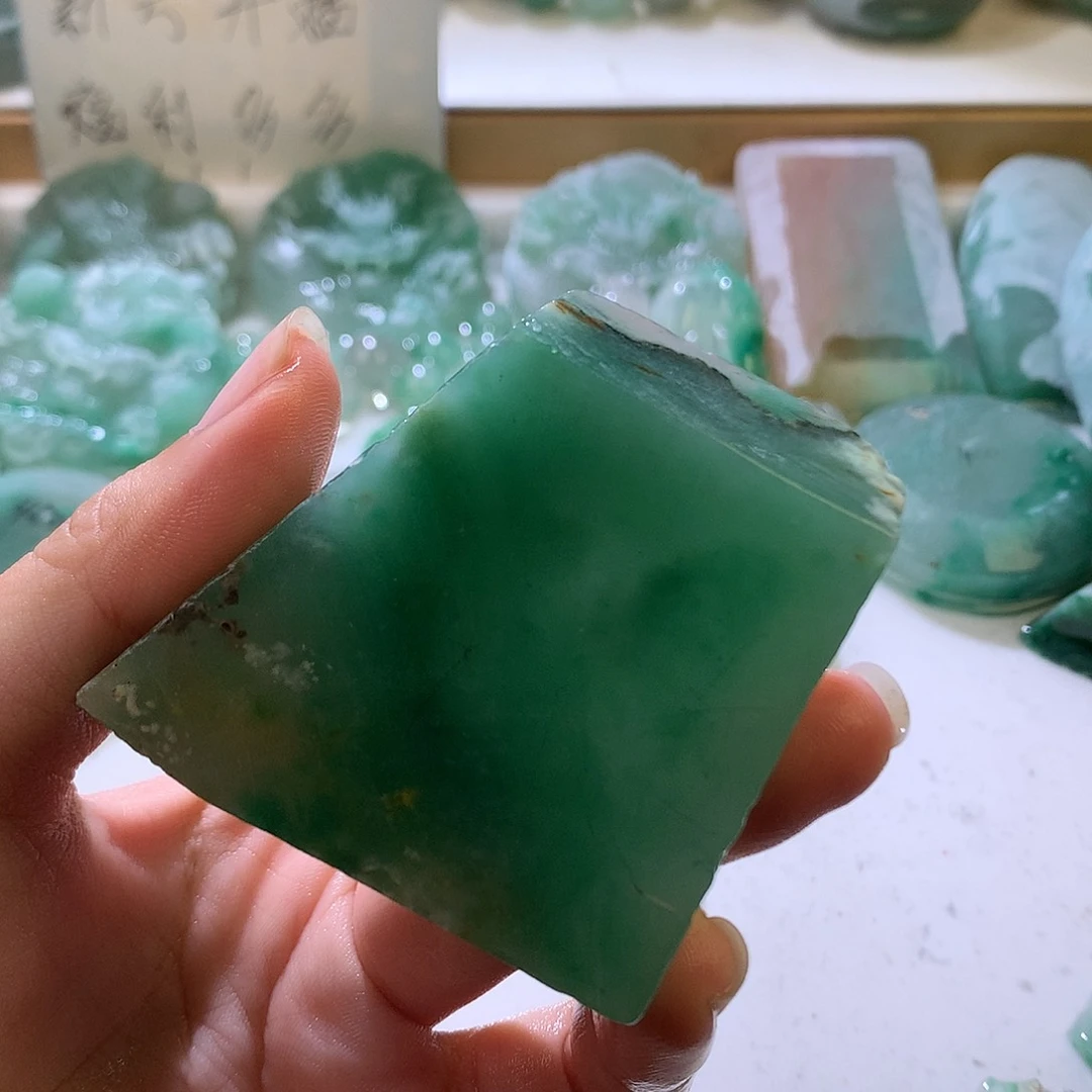 石英质玉未镶嵌珠宝半成品