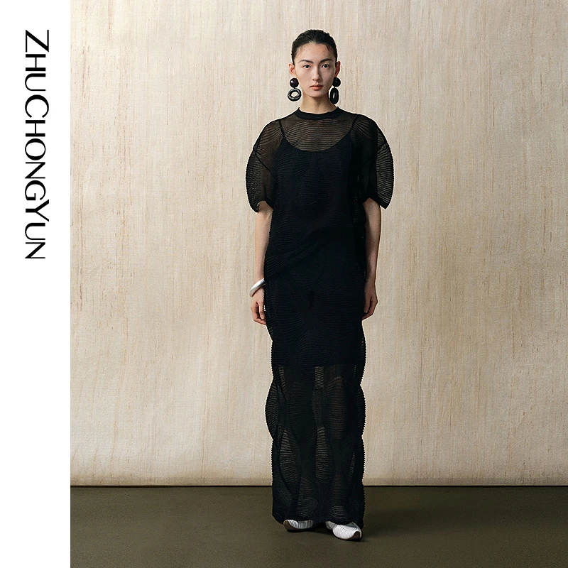 ZHUCHONGYUN2025春新款轻薄立体肌理感黑色圆领针织上衣C1FZ1767M